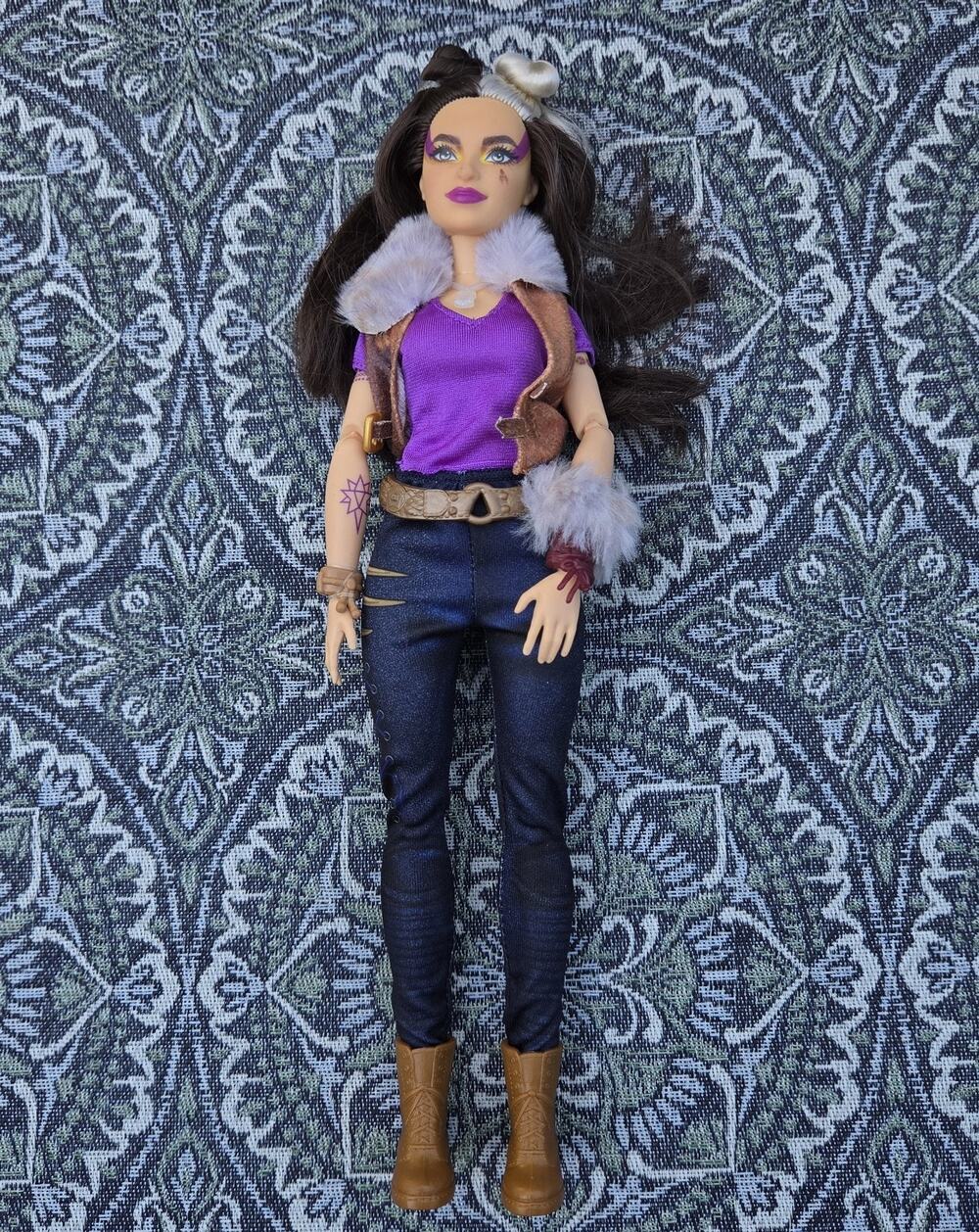 Mattel Disney Zombies 2 Wynter Barkowitz Dressed Articulated Werewolf Doll
